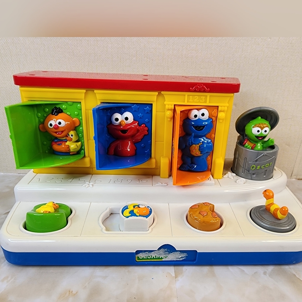 Vintage Sesame Street Colorful Character Singing Pop Up Pals